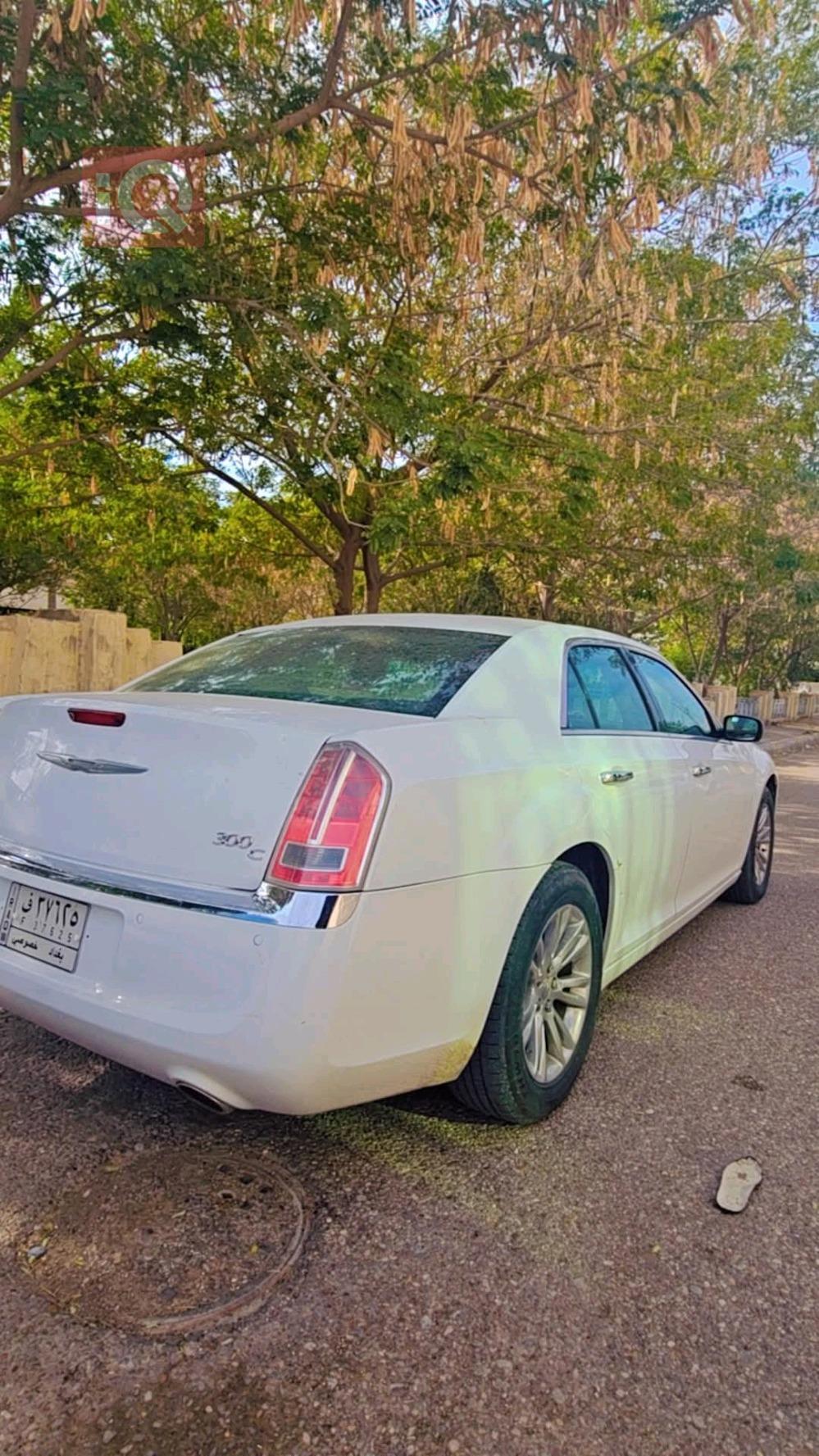 كرايسلر 300